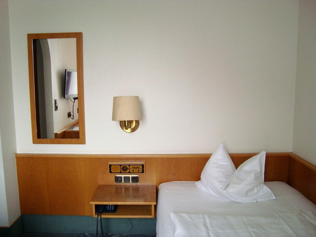 Hotel-Restaurant Handelshof Dortmund Szoba fotó